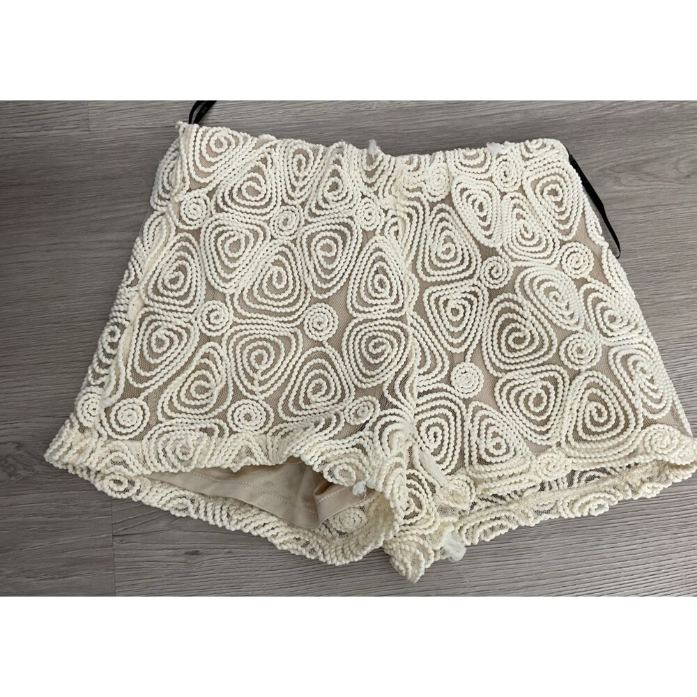 Cream Lace Shorts with mesh underlay size small boho festival romantic